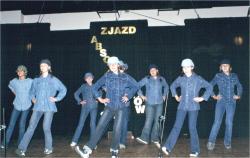 22 września 2002r. - zjazd absolwentów - występ uczniów naszej szkoły.