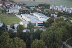 Szkoła po rozbudowie - widok z lotu ptaka.