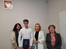 Hubert Budny, uczeń klasy 8b, został laureatem Wojewódzkiego Konkursu Matematycznego.