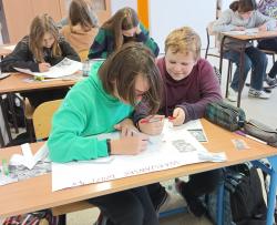 Powstańcy’44 – pamiętamy. Uczniowie SP1 podczas zajęć tematycznych.