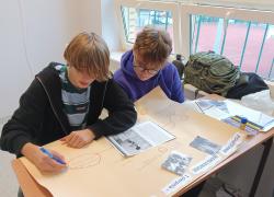 Powstańcy’44 – pamiętamy. Uczniowie SP1 podczas zajęć tematycznych.