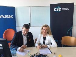 Podpisanie umowy na włączenie SP1 do Ogólnopolskiej Sieci Edukacyjnej Państwowy Instytut Badawczy