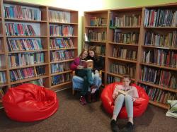 Dzień Kobiet w bibliotece.