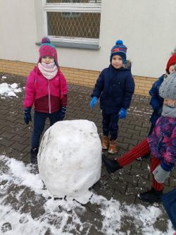Ferie na sportowo - dzieci z oddziału przedszkolnego.