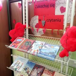 Zakochaj się w czytaniu, czyli walentynki 2021 w bibliotece.