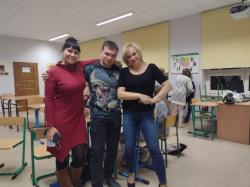 Uczniowie biorący udział w Nocy Naukowców w SP1.
