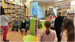 Lekcja klasy 4d w Bibliotece Publicznej.