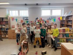 Uczniowie klas 0b i 1b.