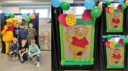 Dzień Kubusia Puchatka w bibliotece szkolnej.