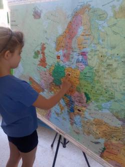 20 lat Polski w Unii Europejskiej - uczniowie SP1 podczas specjalnych zajęć edukacyjnych.